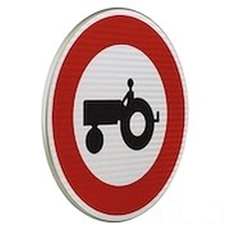 Panneau B9d — Accès interdit aux véhicules agricoles à moteur — réf. SR-B9d